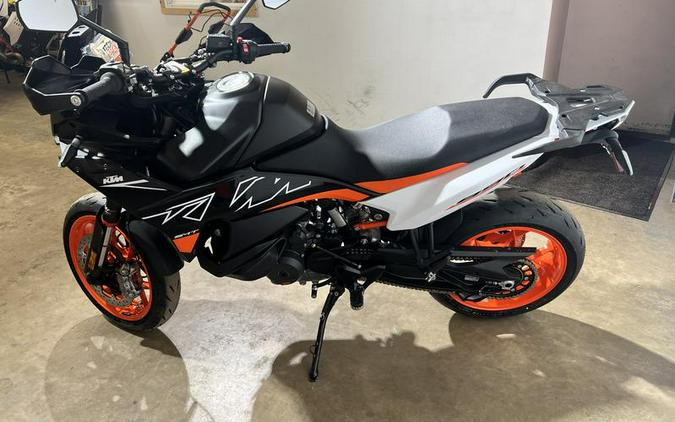 2024 KTM 890 SMT