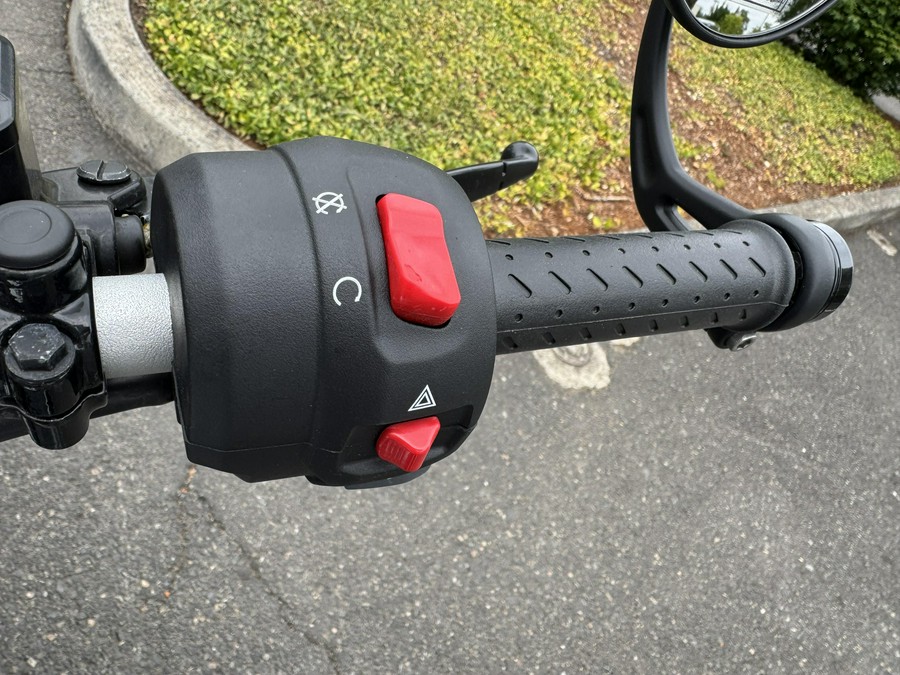 2025 Triumph SPEED 400 - PHANTOM BLACK - STORM GREY