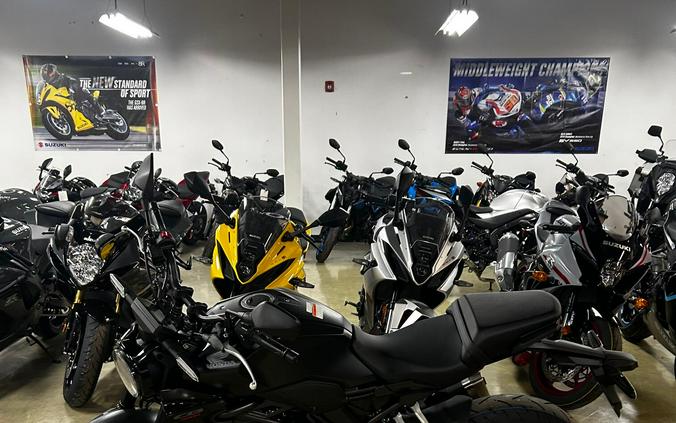 2025 Honda CB300R ABS