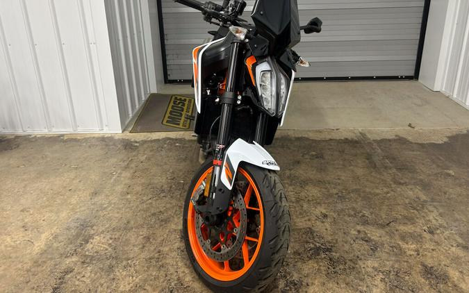 2021 KTM Duke 890 R