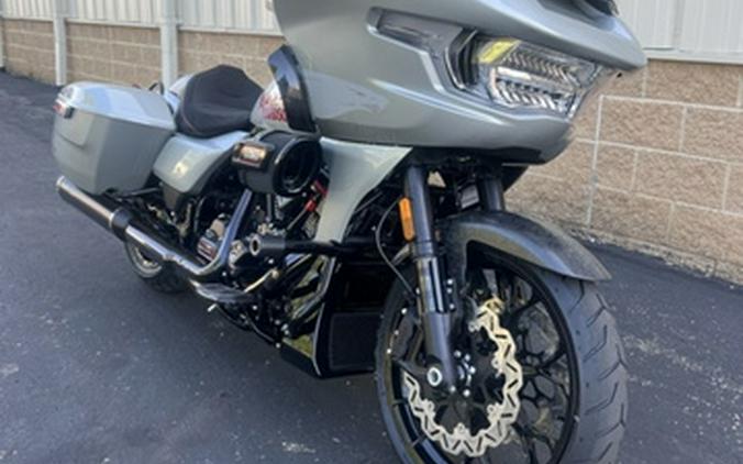 2025 Harley-Davidson FLTRXSTSE - CVO Road Glide ST