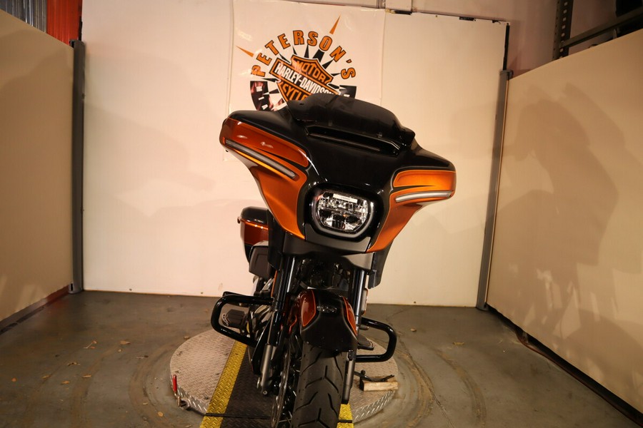 2023 Harley-Davidson CVO™ Street Glide Whiskey Neat w/Raven Metallic