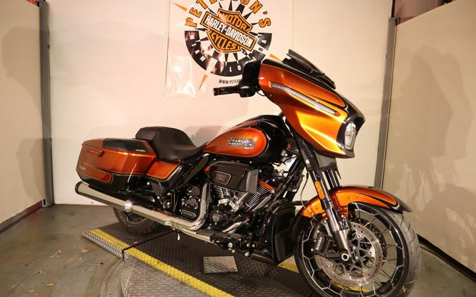 2023 Harley-Davidson CVO™ Street Glide Whiskey Neat w/Raven Metallic