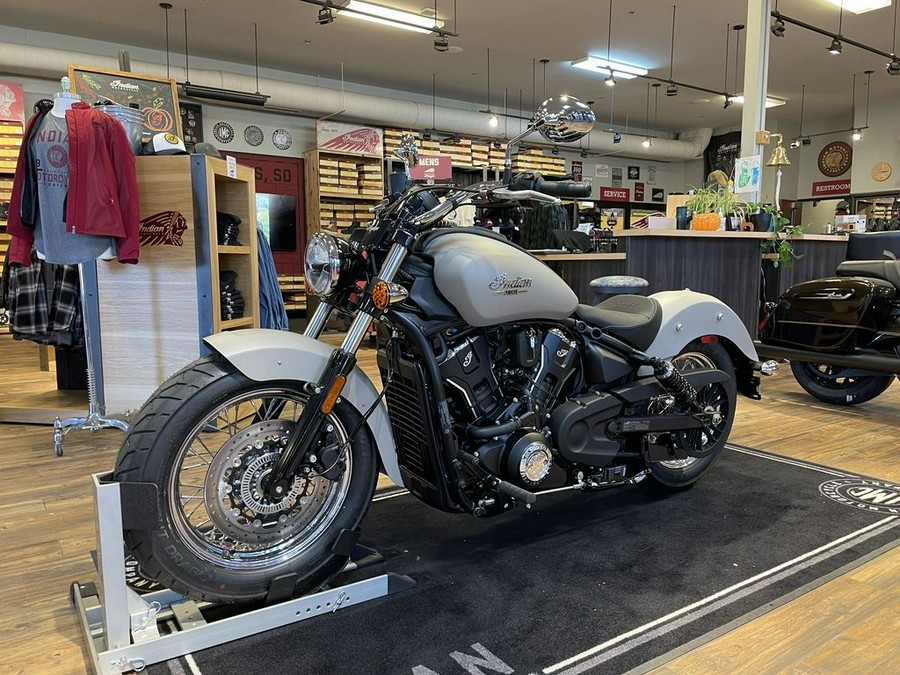 2025 Indian Motorcycle® Scout® Classic Limited Silver Quartz Smoke