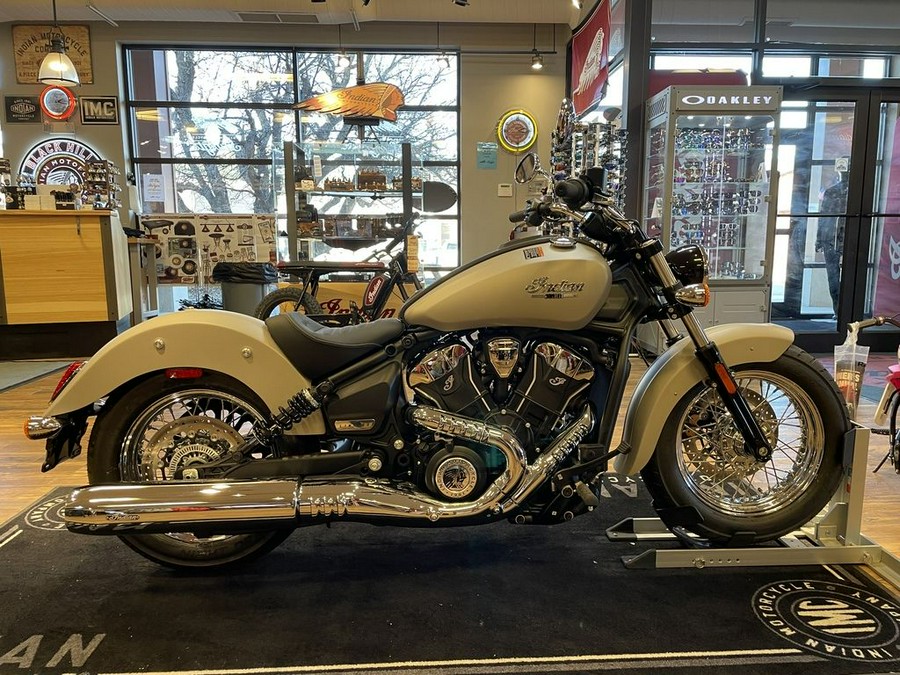 2025 Indian Motorcycle® Scout® Classic Limited Silver Quartz Smoke
