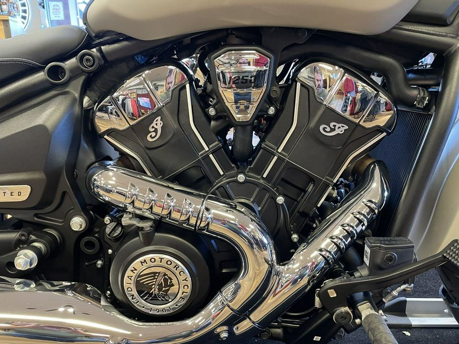 2025 Indian Motorcycle® Scout® Classic Limited Silver Quartz Smoke