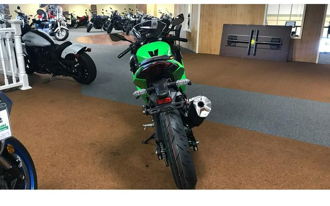 2025 Kawasaki Ninja 500 SE ABS (EX500JSFAN)