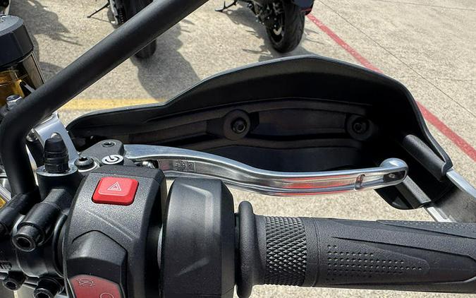 2026 Triumph Scrambler 1200 XE Matte khaki green