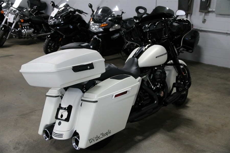 2018 HARLEY DAVIDSON Street Glide Special