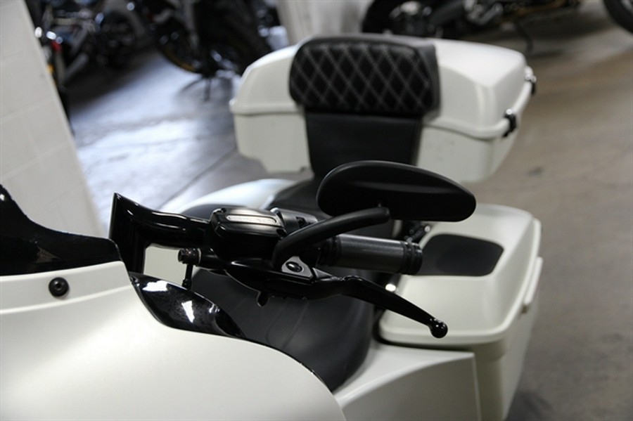 2018 HARLEY DAVIDSON Street Glide Special