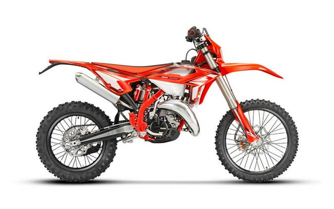 2023 Beta 125 RR First Look [7 Fast Facts For Enduro Racing]