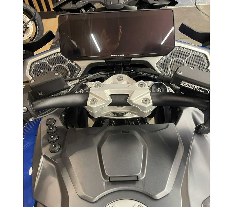 2026 BMW R 1300 RT - RACING BLUE METALLIC