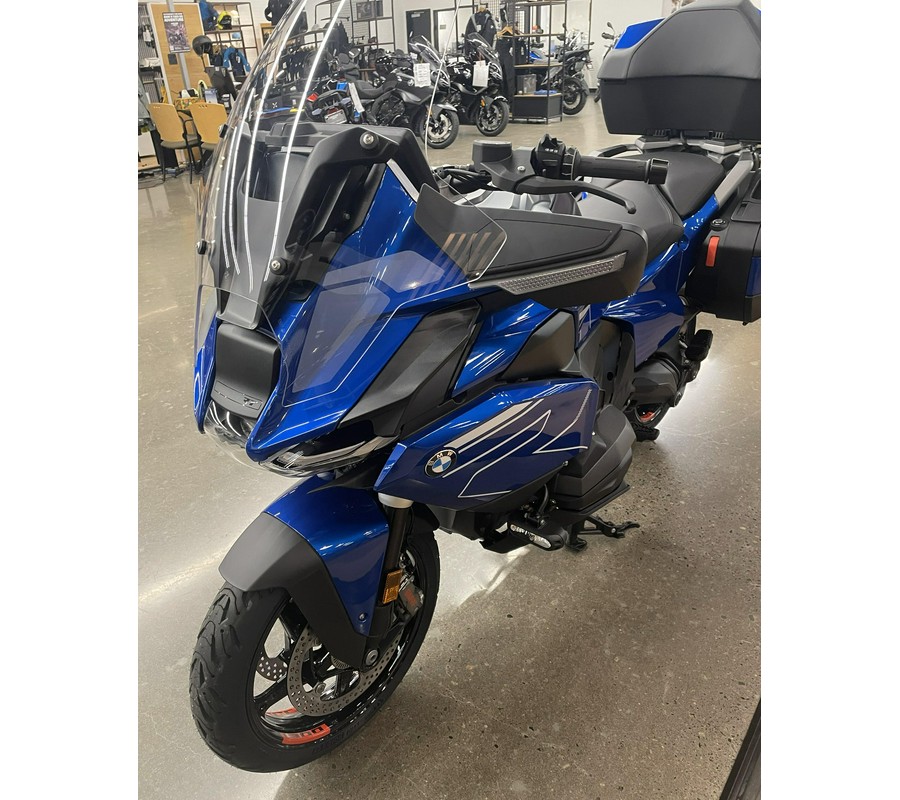 2026 BMW R 1300 RT - RACING BLUE METALLIC