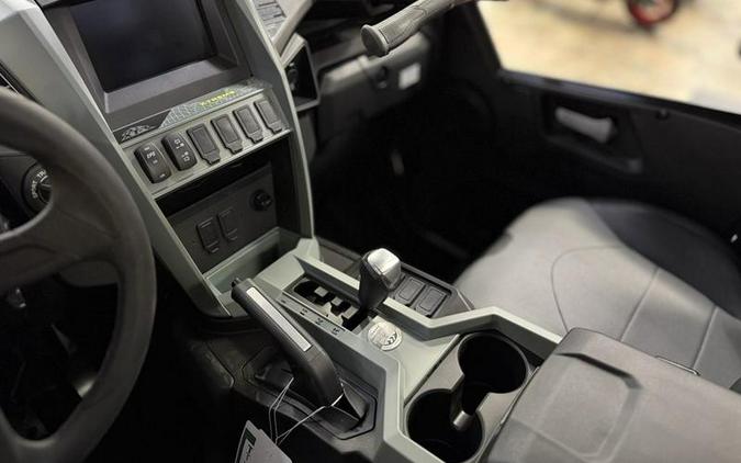 2026 Yamaha Wolverine Rmax2 1000 Xt-R