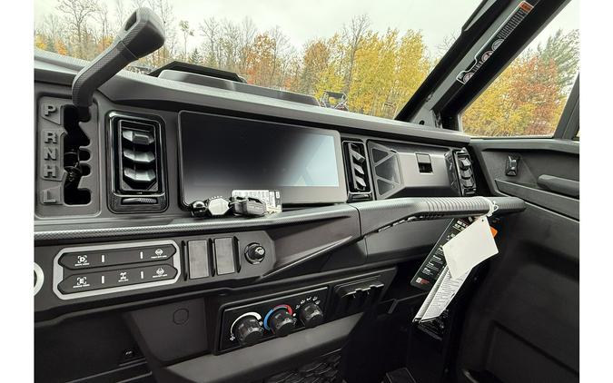 2026 Can-Am DEFENDER XT CAB HD11