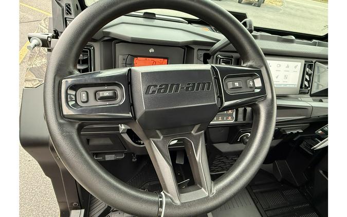 2026 Can-Am DEFENDER XT CAB HD11