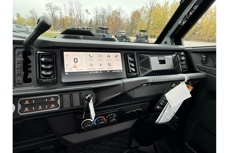 2026 Can-Am DEFENDER XT CAB HD11