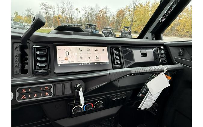 2026 Can-Am DEFENDER XT CAB HD11