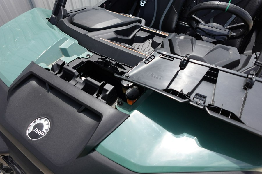 2026 Can-Am Commander DPS 700
