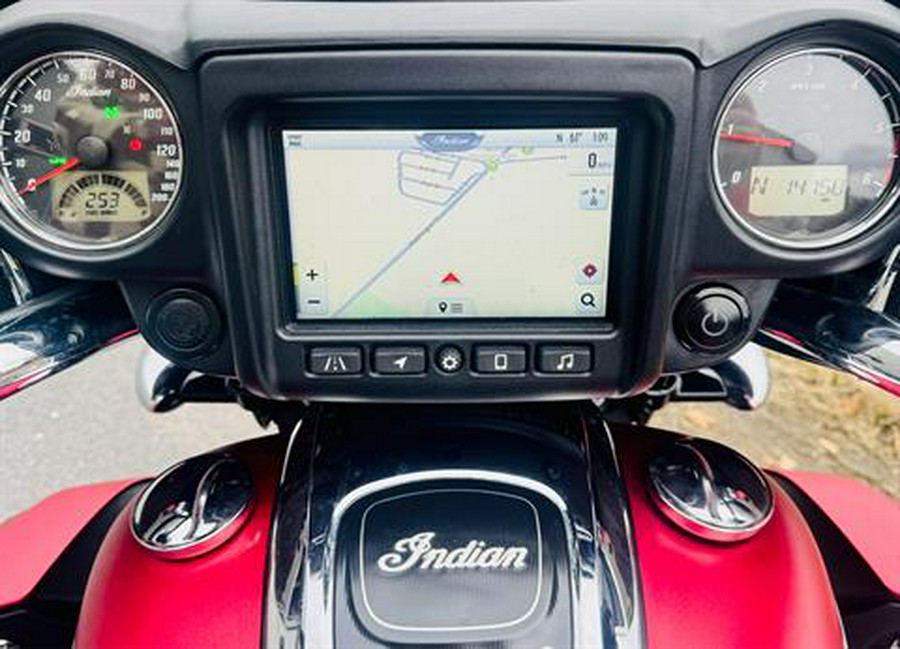 2020 Indian Motorcycle Roadmaster® Dark Horse®