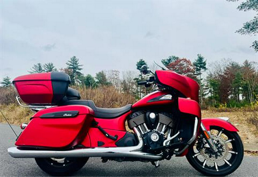 2020 Indian Motorcycle Roadmaster® Dark Horse®