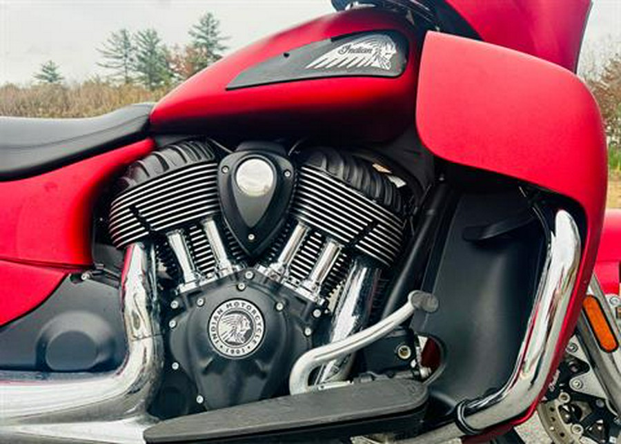 2020 Indian Motorcycle Roadmaster® Dark Horse®