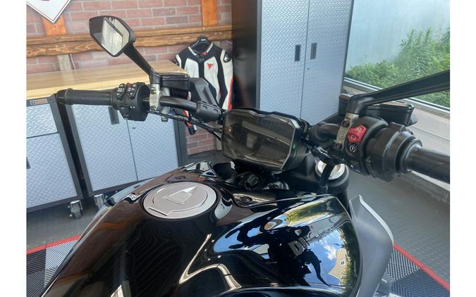2025 Ducati Diavel V4 - Demo