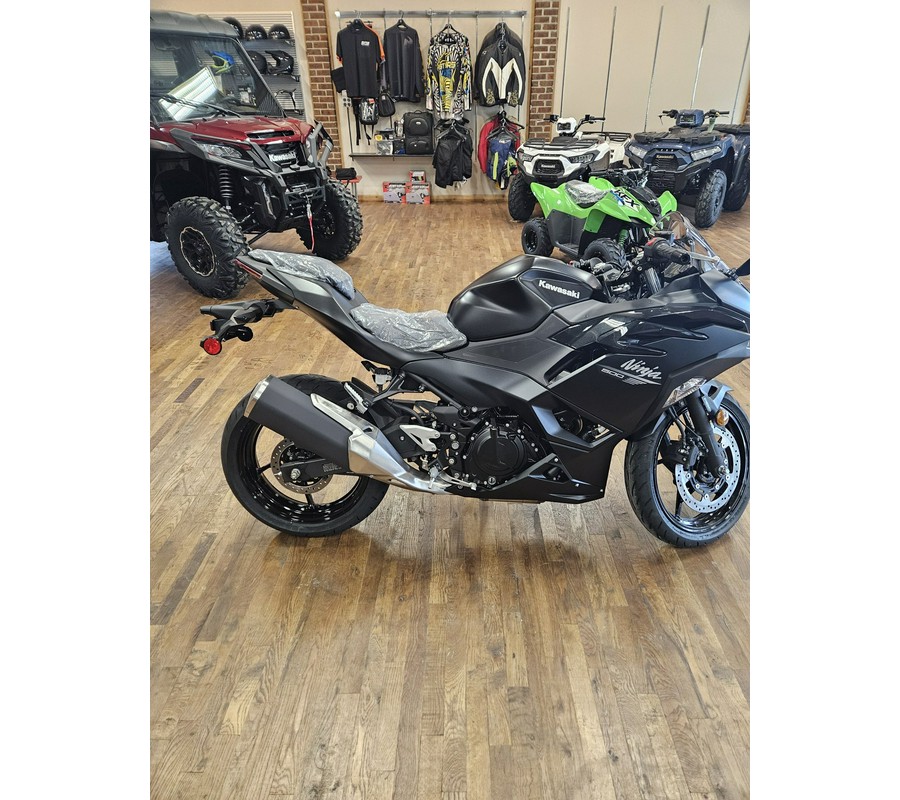 2026 Kawasaki Ninja® 500 ABS