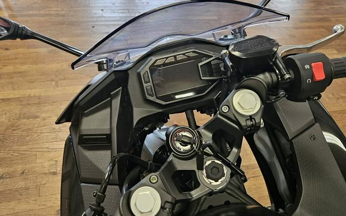 2026 Kawasaki Ninja® 500 ABS