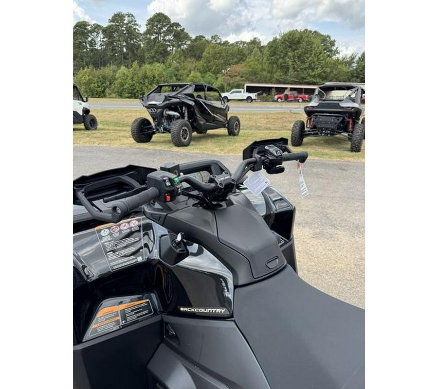 2027 Can-Am® Outlander Backcountry 7.6 in.