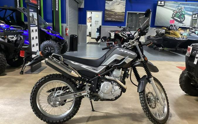 New 2024 YAMAHA XT250 RADICAL GRAY