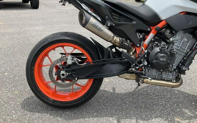 2021 KTM Duke 890 R
