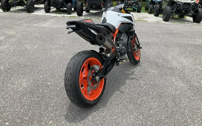 2021 KTM Duke 890 R