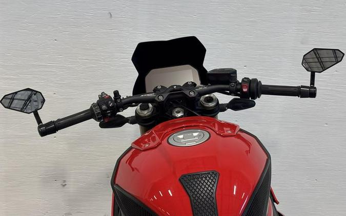 2022 BMW S 1000 R Racing Red