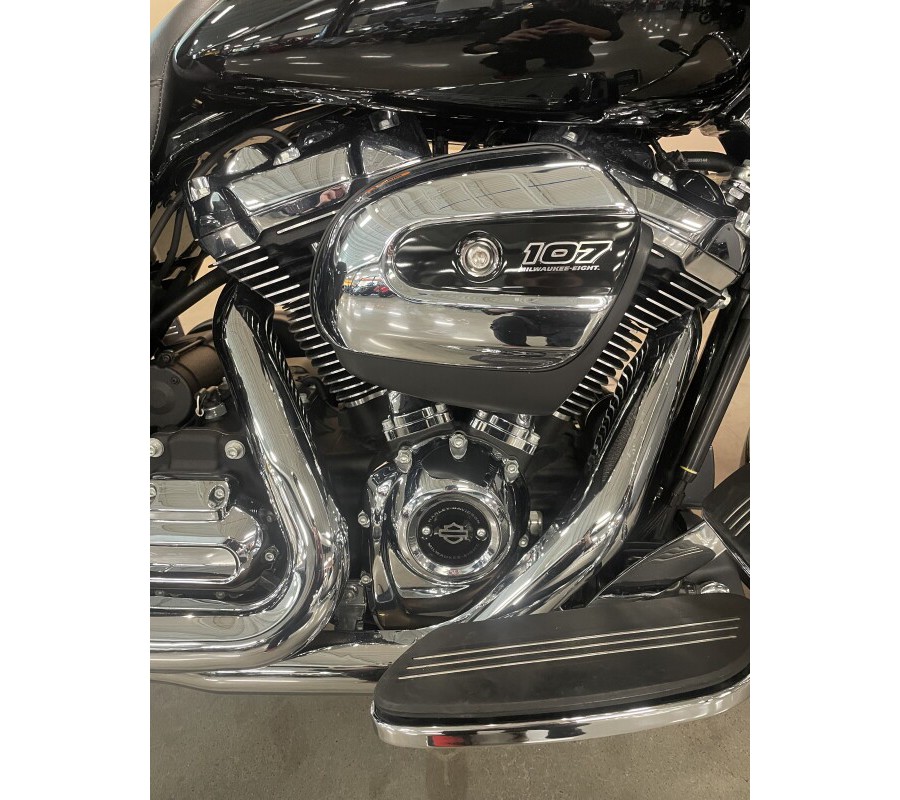 2023 Harley-Davidson® Road Glide® Vivid Black