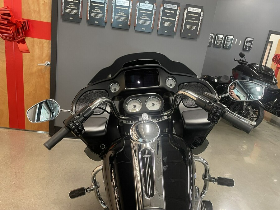 2023 Harley-Davidson® Road Glide® Vivid Black