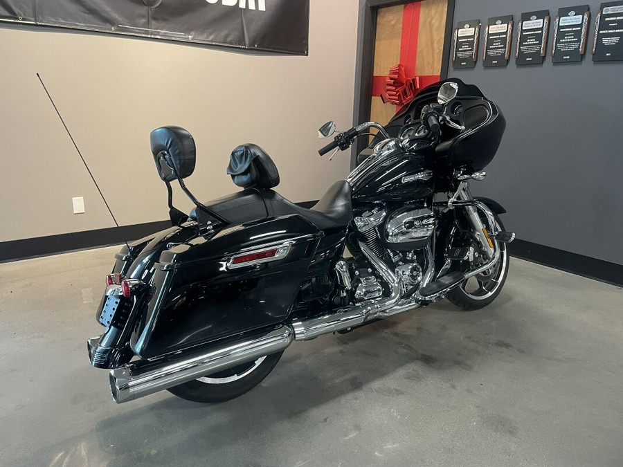 2023 Harley-Davidson® Road Glide® Vivid Black