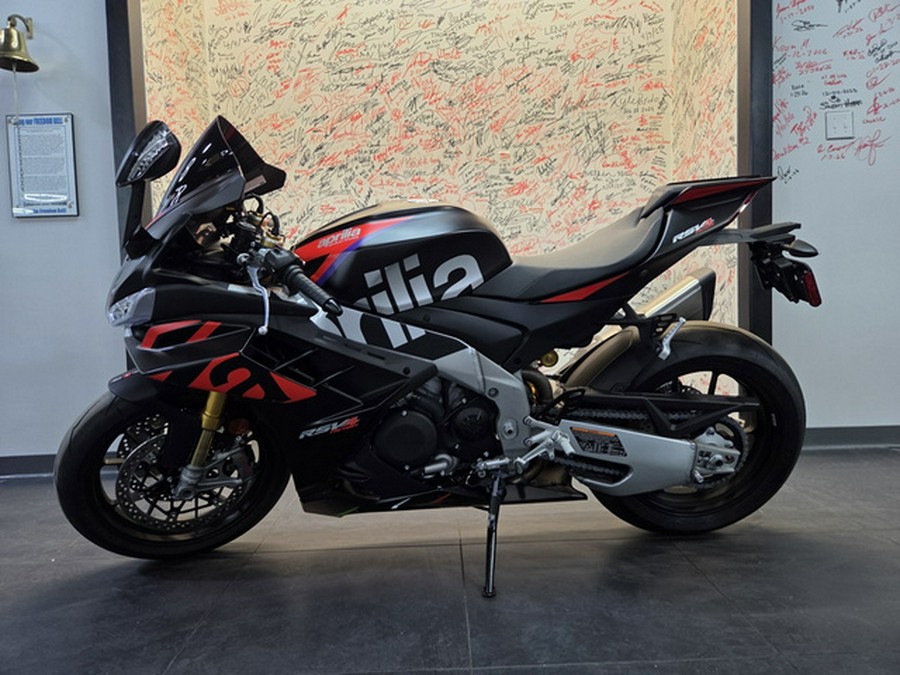 2024 Aprilia RSV4 Factory 1100