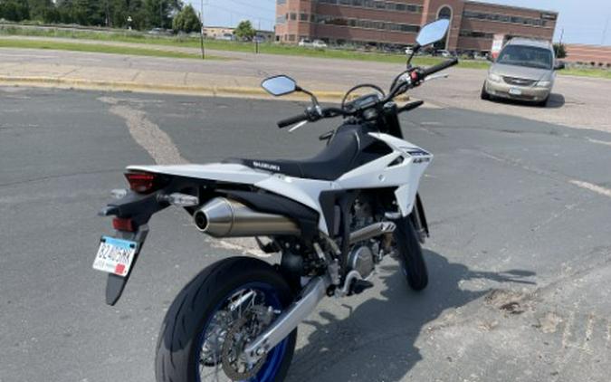 2025 Suzuki DR-Z4SM
