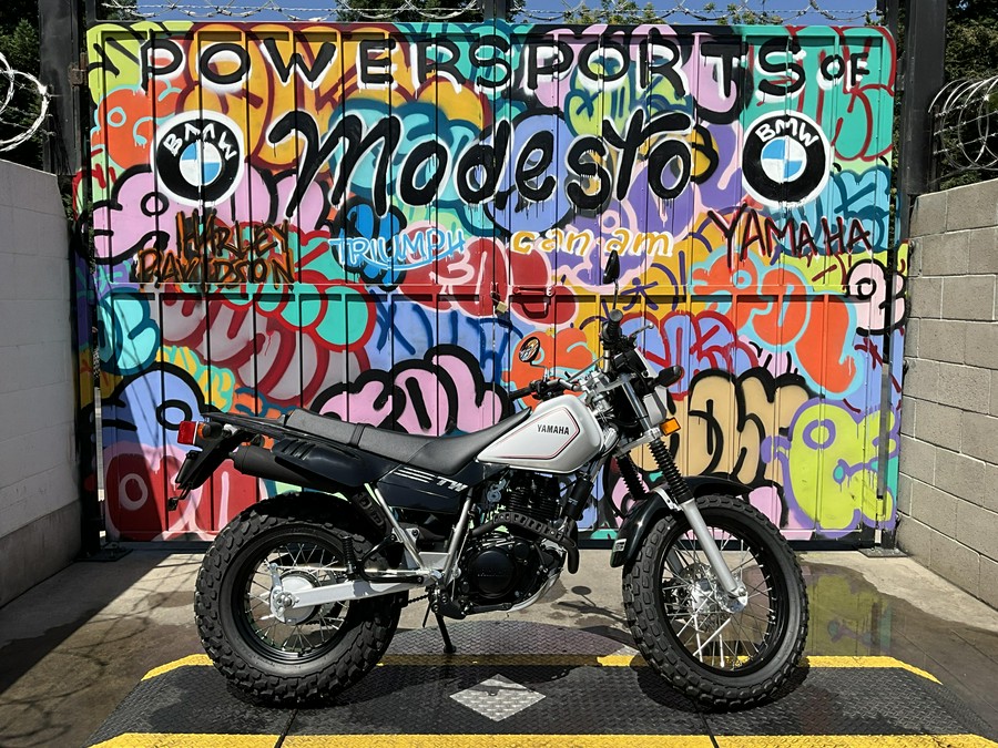 2025 Yamaha TW200