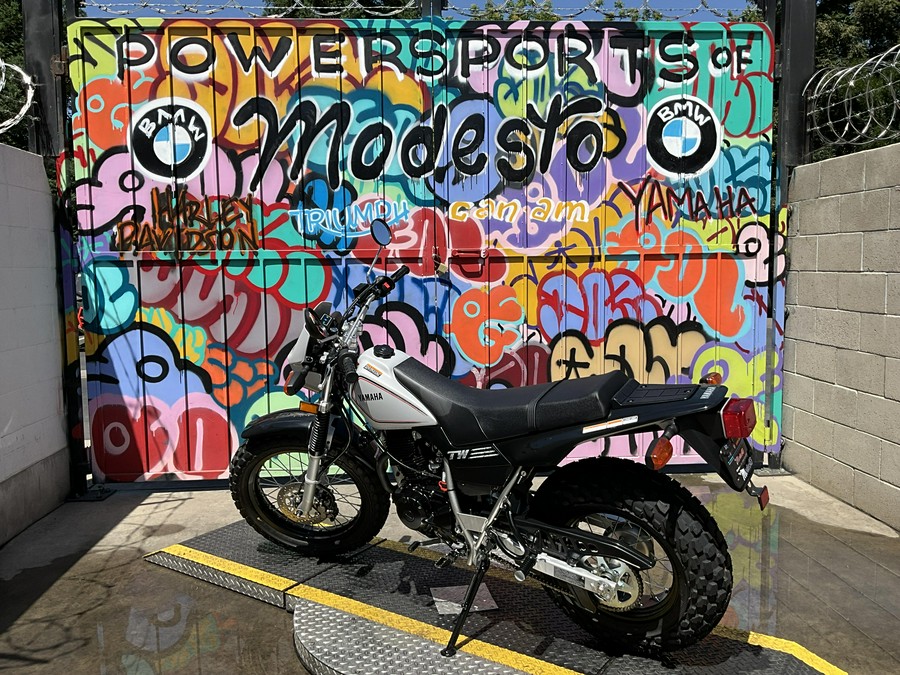 2025 Yamaha TW200