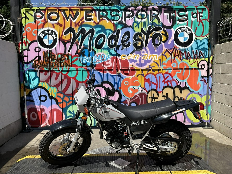 2025 Yamaha TW200