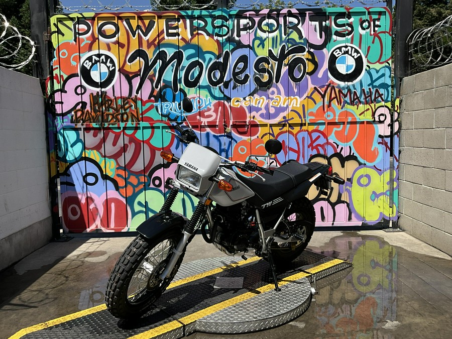 2025 Yamaha TW200