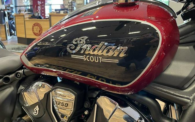 2025 Indian Scout Classic Limited +Tech Sunset Red Metallic