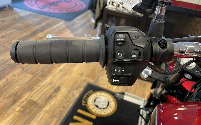 2025 Indian Scout Classic Limited +Tech Sunset Red Metallic
