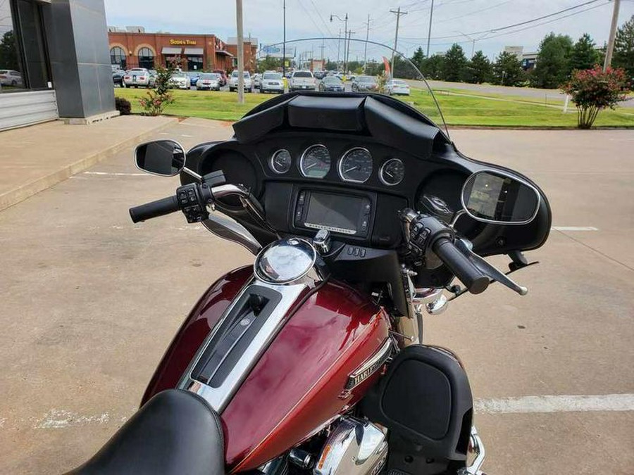 2016 Harley-Davidson® FLHTCUTG - Tri Glide® Ultra