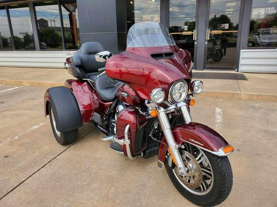 2016 Harley-Davidson® FLHTCUTG - Tri Glide® Ultra