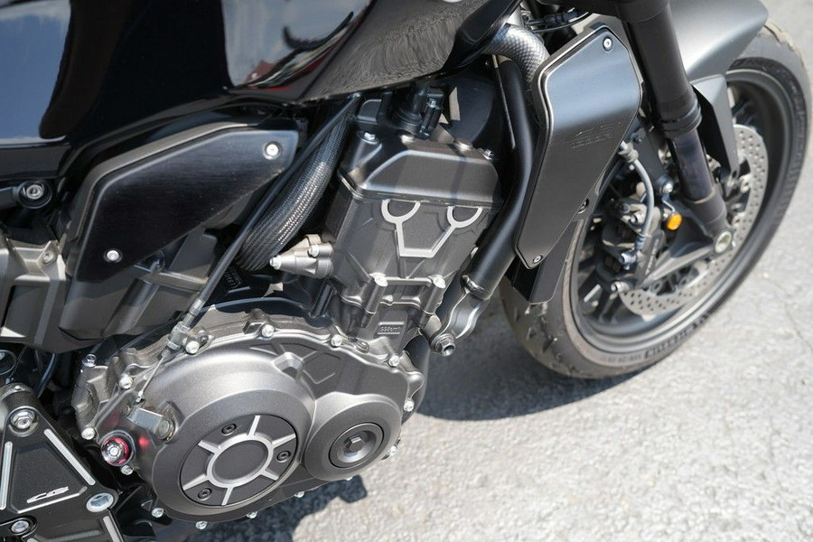2023 Honda CB1000R Black Edition
