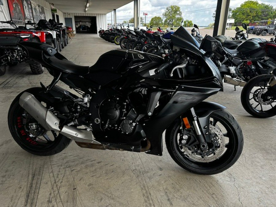 2020 Yamaha YZF-R1
