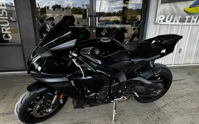 2020 Yamaha YZF-R1